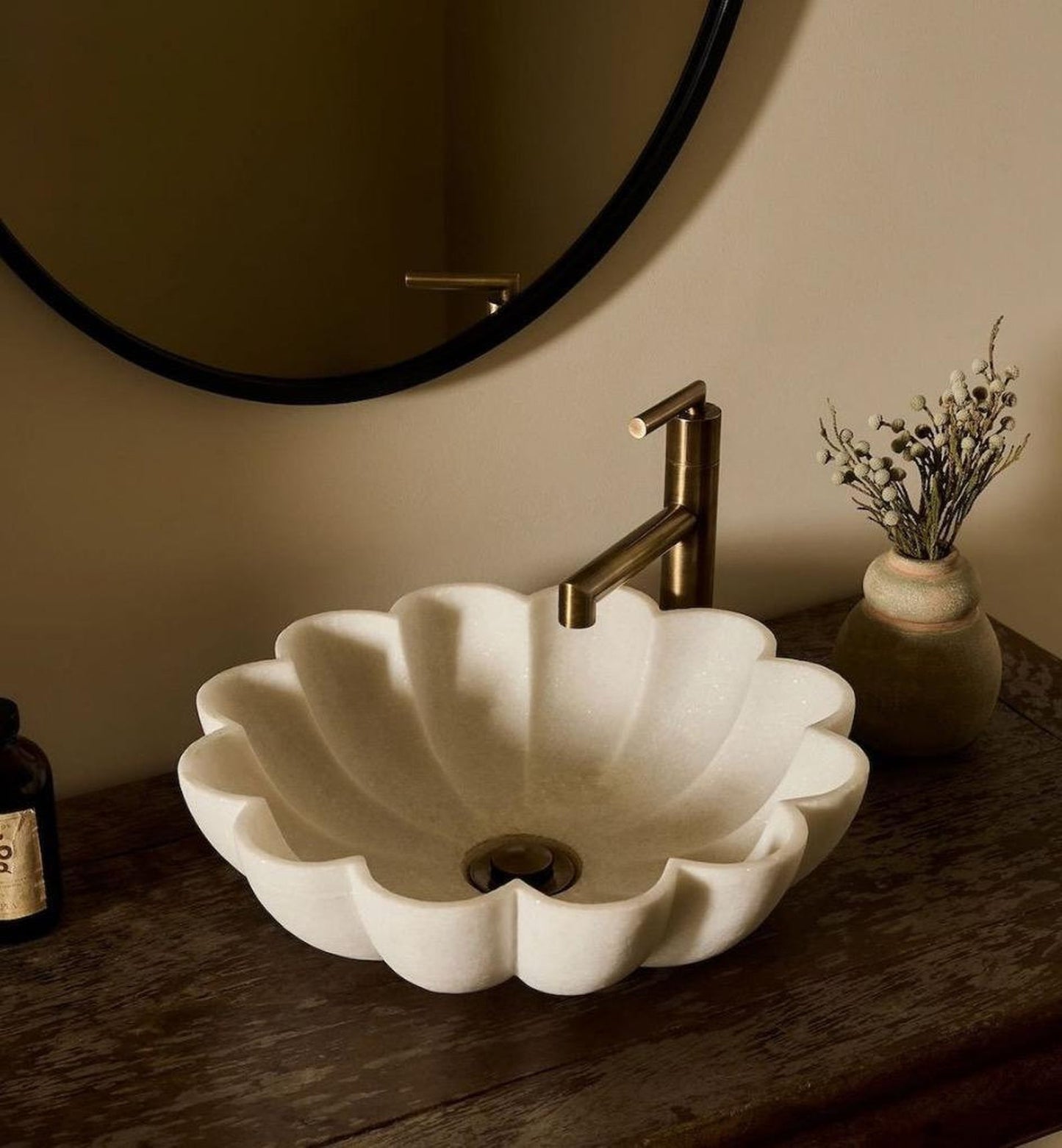 The Scallop Marble Wash Basin