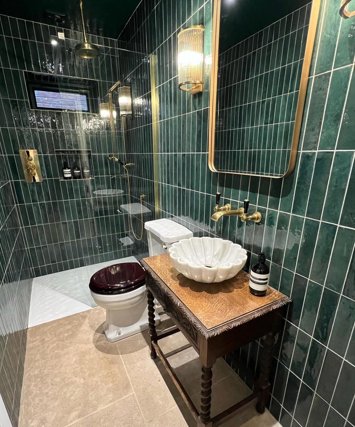 The Scallop Marble Wash Basin
