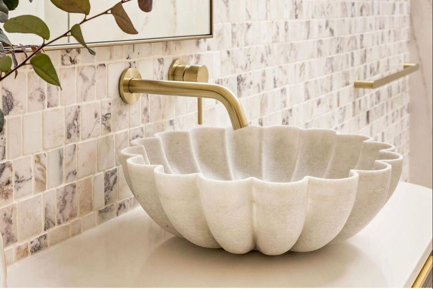 The Scallop Marble Wash Basin