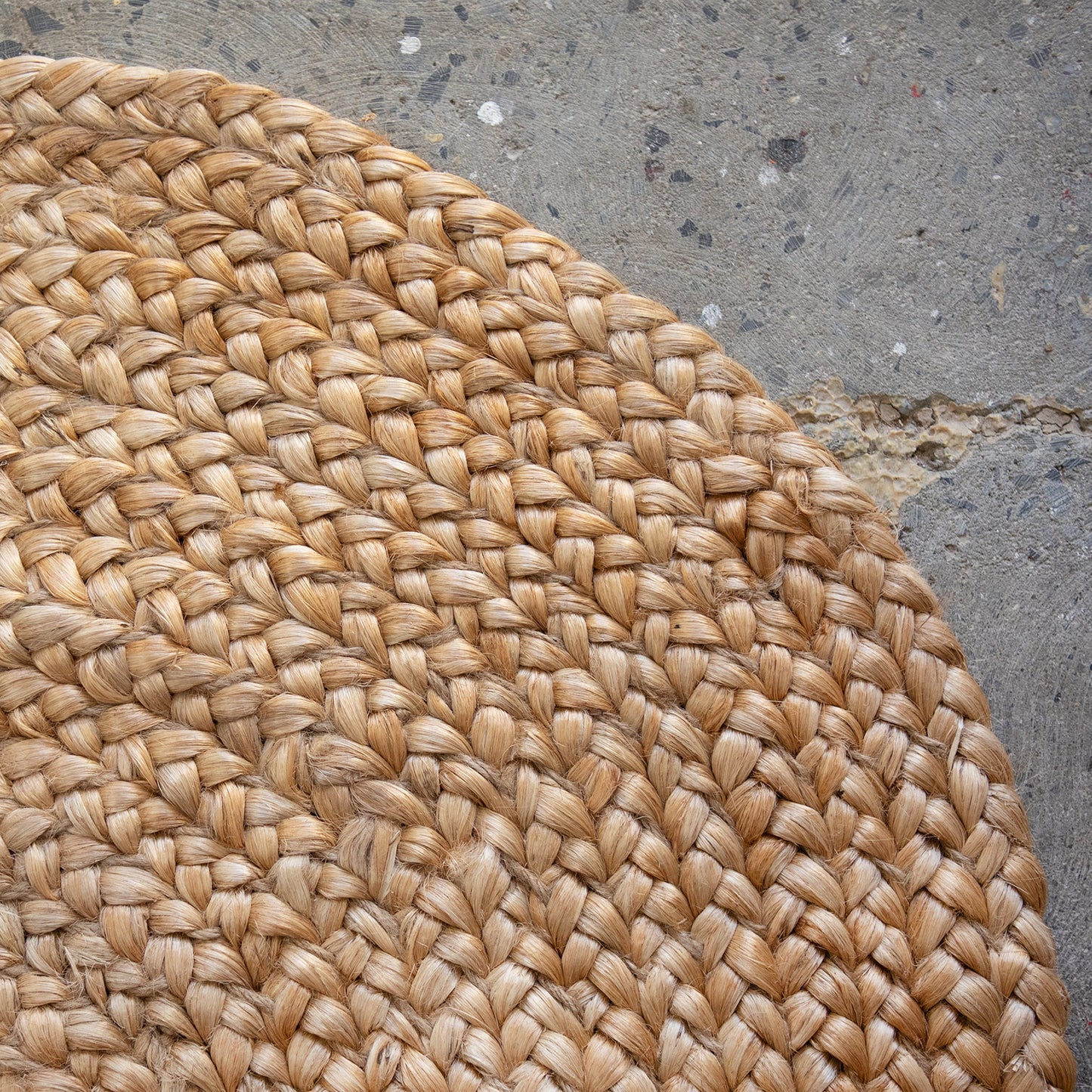 Round Shaped Hand Woven Jute Rug