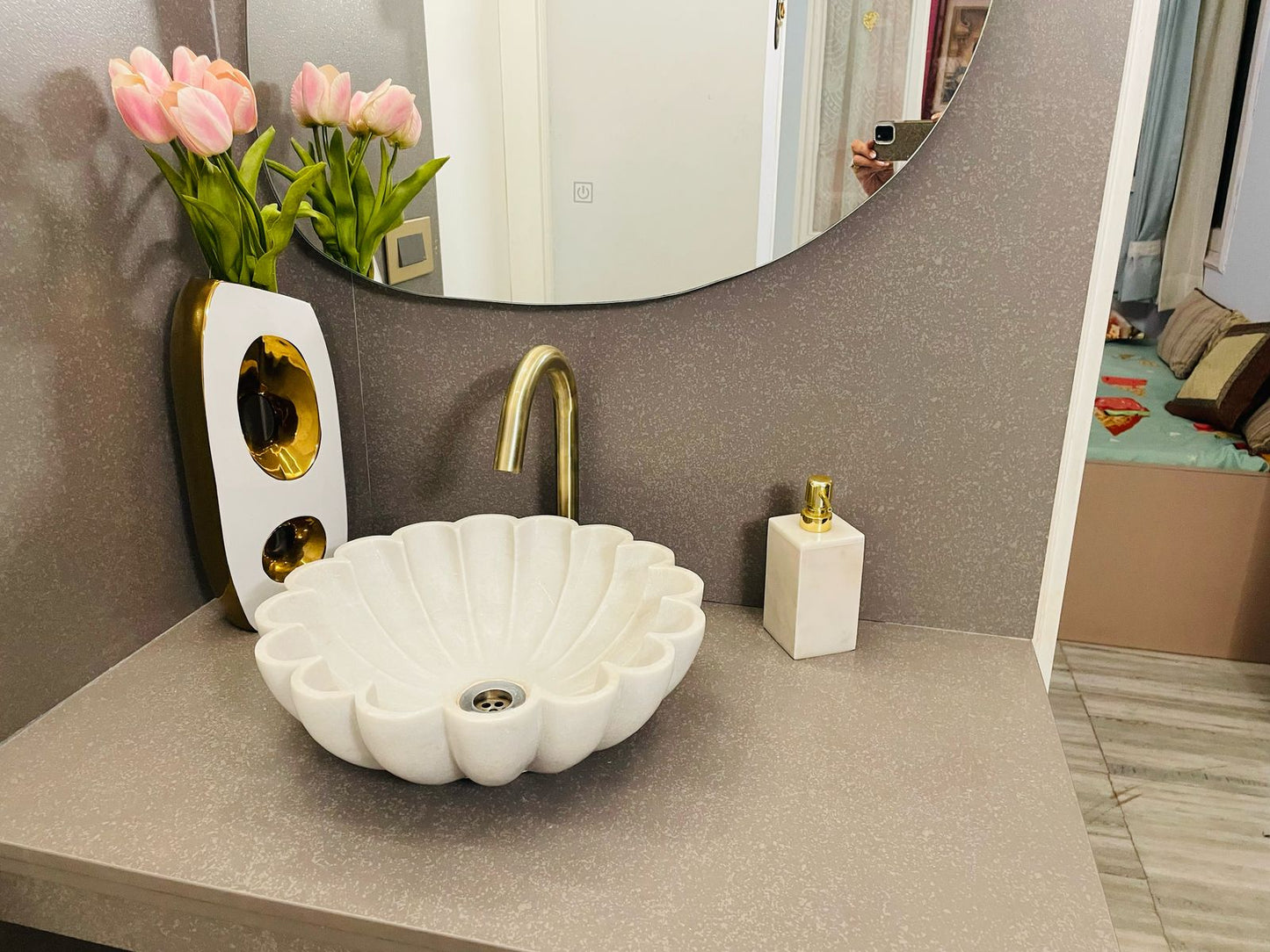 The Scallop Marble Wash Basin