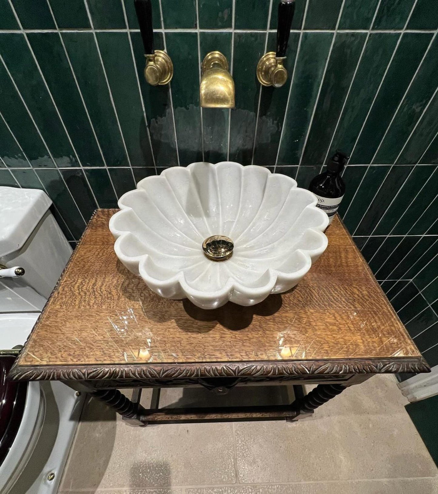 The Scallop Marble Wash Basin
